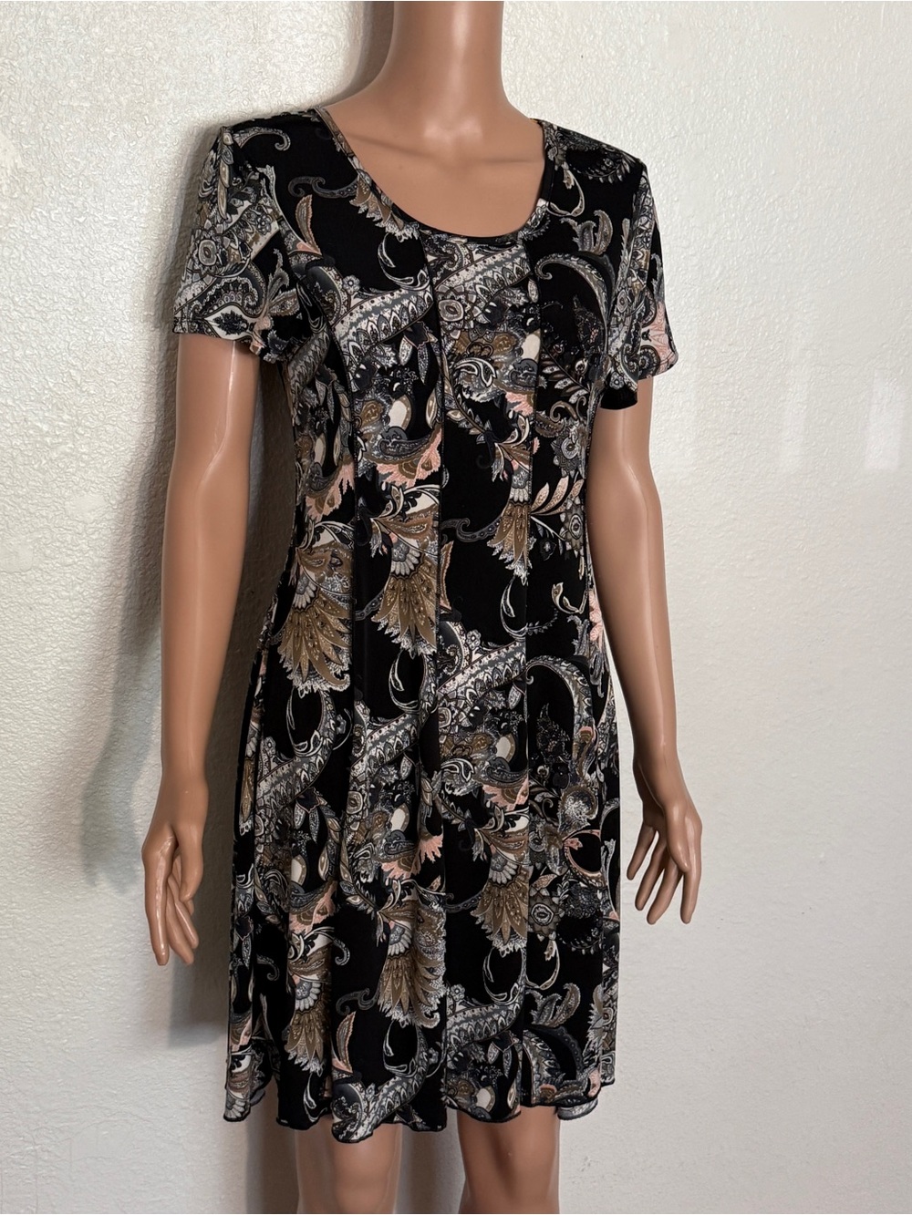 Sami & Jo Petite Black Paisley Print Short Sleeve Fit & Flare Dress PM